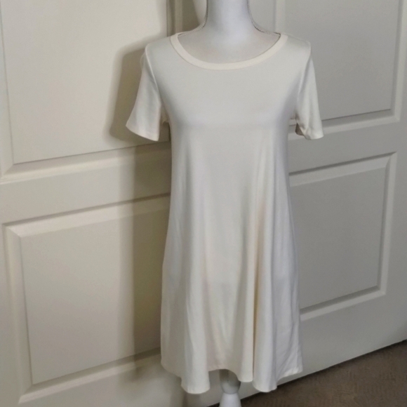 Victoria + Sophia cream ribbed cotton dress size medium circle opening in back - Picture 1 of 10